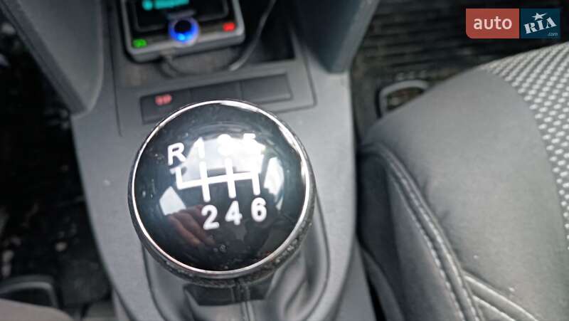 Мінівен Volkswagen Touran 2005 в Сарнах