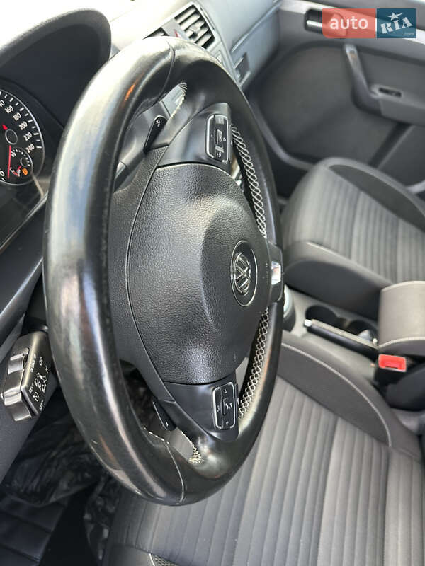 Минивэн Volkswagen Touran 2015 в Луцке