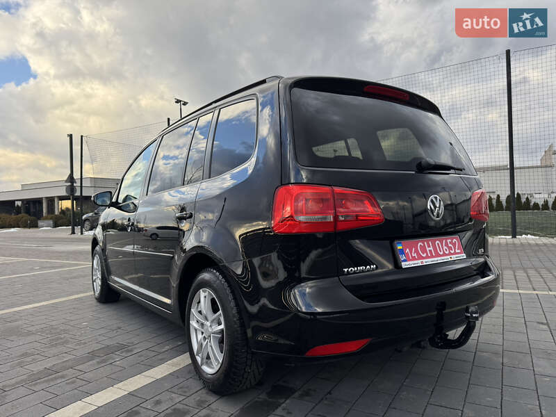 Минивэн Volkswagen Touran 2011 в Мукачево