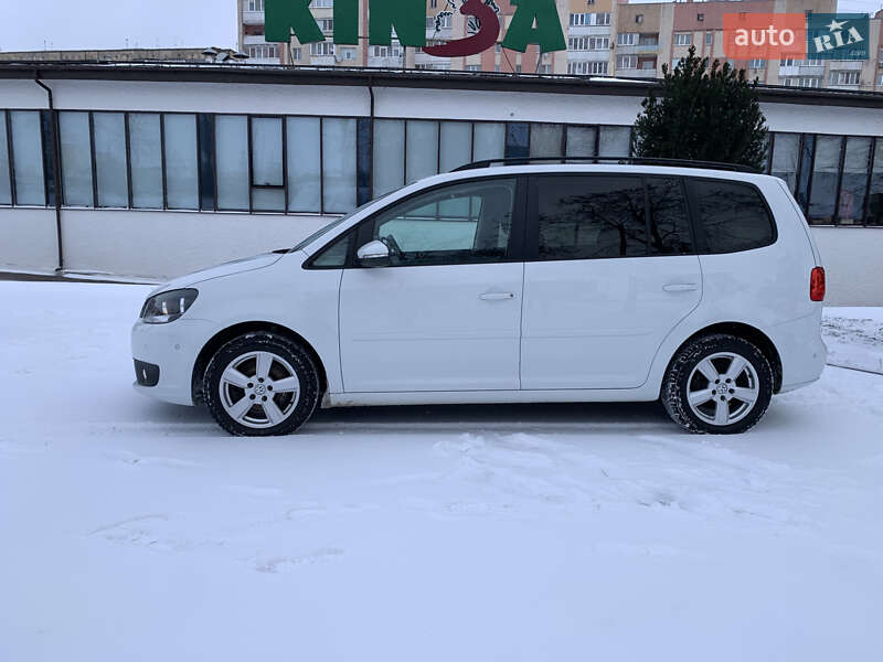 Минивэн Volkswagen Touran 2013 в Ровно