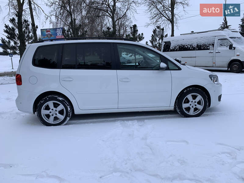 Минивэн Volkswagen Touran 2013 в Ровно