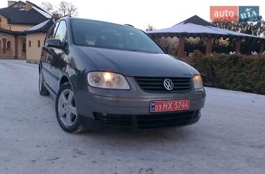 Минивэн Volkswagen Touran 2004 в Жовкве