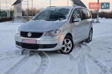 Минивэн Volkswagen Touran 2007 в Гусятине