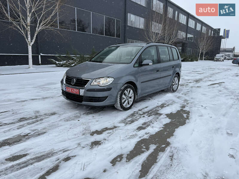 Минивэн Volkswagen Touran 2009 в Белой Церкви