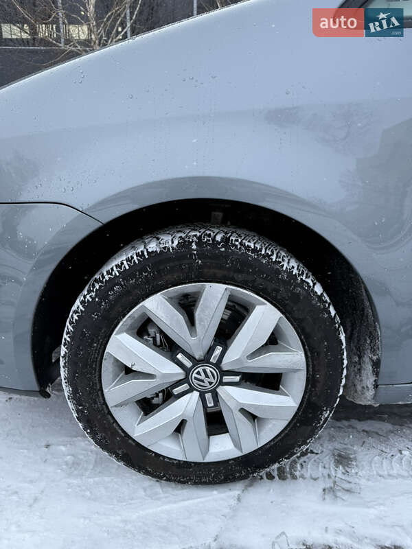 Минивэн Volkswagen Touran 2009 в Белой Церкви