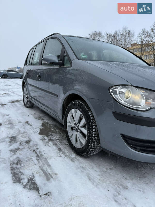Минивэн Volkswagen Touran 2009 в Белой Церкви