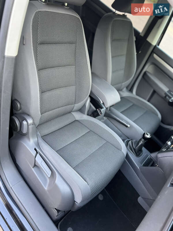 Минивэн Volkswagen Touran 2011 в Бердичеве фото 20 Минивэн Volkswagen Touran 2011 в Бердичеве