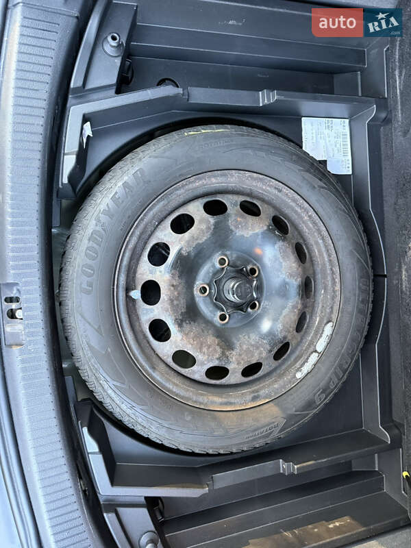 Минивэн Volkswagen Touran 2011 в Бердичеве фото 38 Минивэн Volkswagen Touran 2011 в Бердичеве