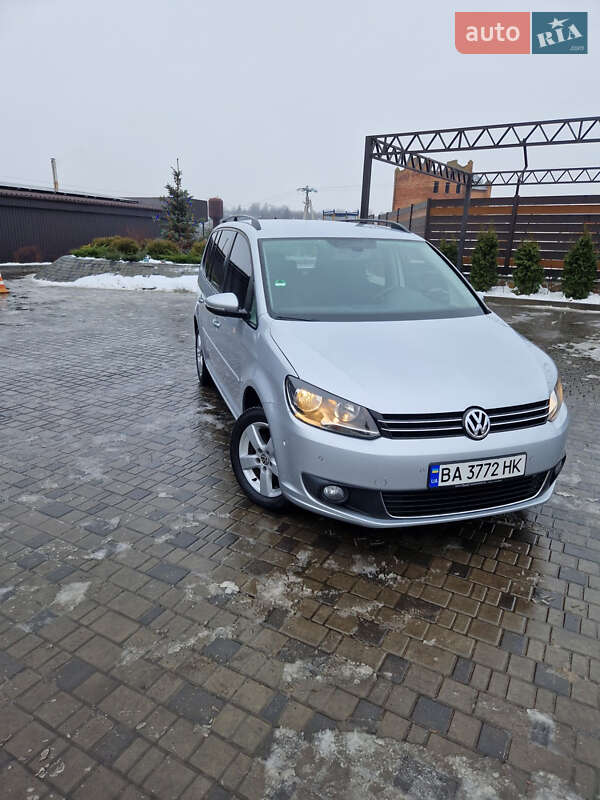 Volkswagen Touran 2012