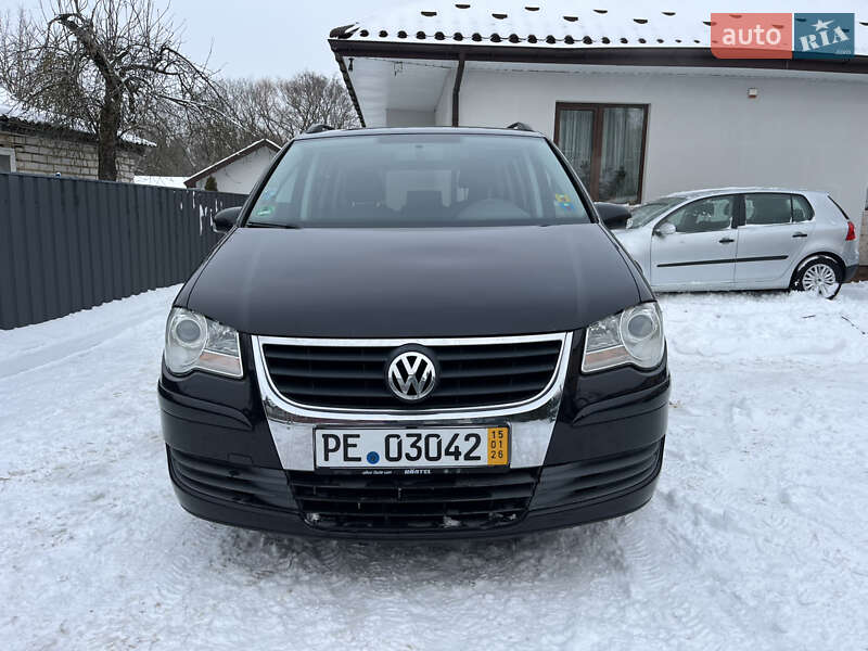 Минивэн Volkswagen Touran 2007 в Звягеле фото 2 Минивэн Volkswagen Touran 2007 в Звягеле
