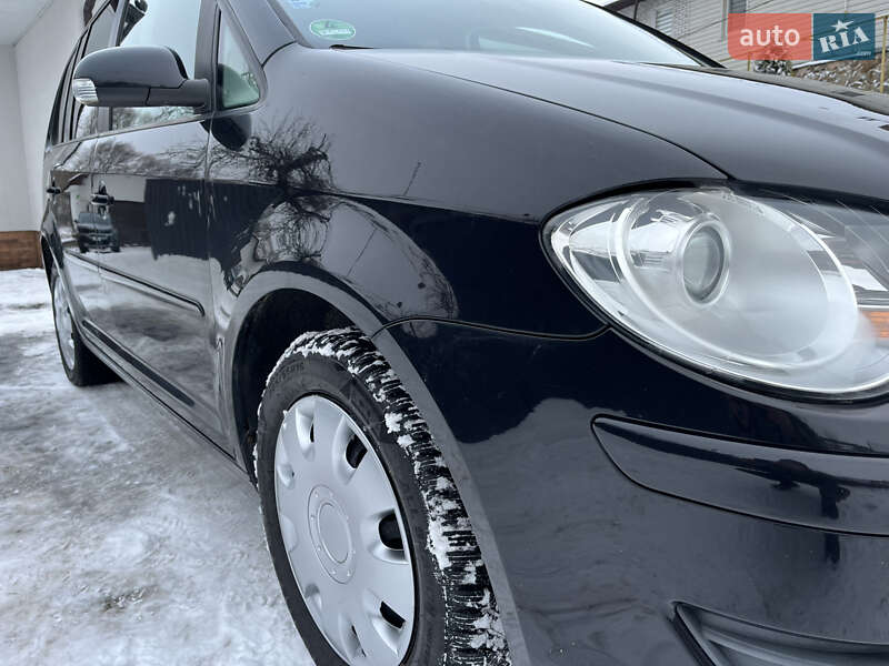 Минивэн Volkswagen Touran 2007 в Звягеле фото 15 Минивэн Volkswagen Touran 2007 в Звягеле