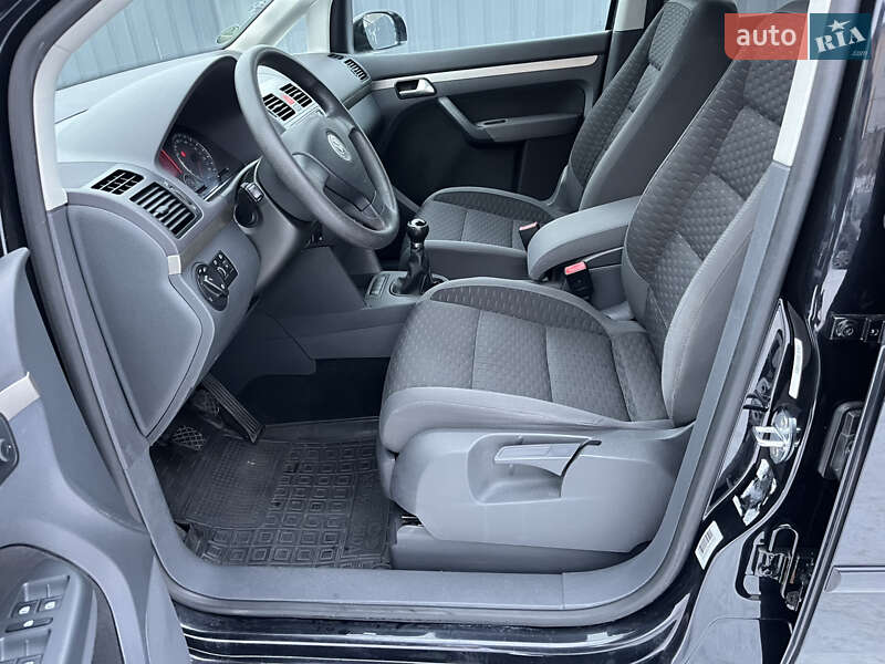 Минивэн Volkswagen Touran 2007 в Звягеле фото 23 Минивэн Volkswagen Touran 2007 в Звягеле