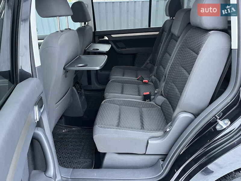 Минивэн Volkswagen Touran 2007 в Звягеле фото 25 Минивэн Volkswagen Touran 2007 в Звягеле