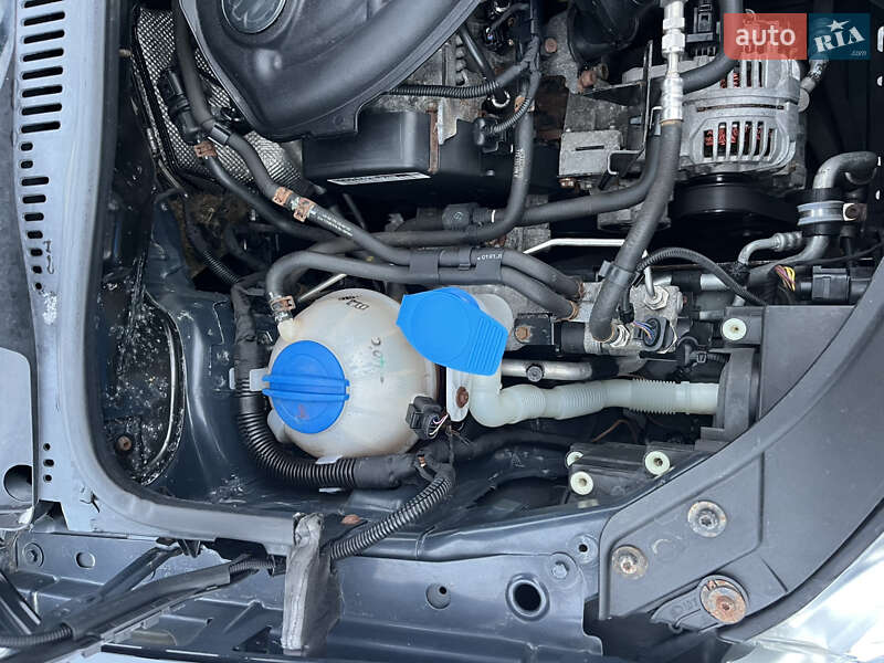 Минивэн Volkswagen Touran 2007 в Звягеле фото 42 Минивэн Volkswagen Touran 2007 в Звягеле