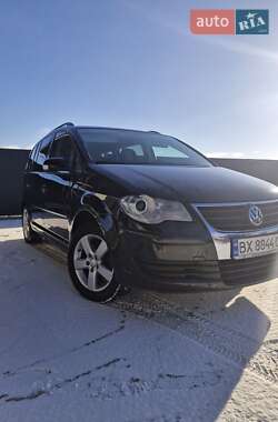 Минивэн Volkswagen Touran 2009 в Каменец-Подольском