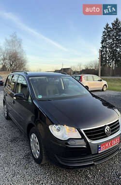 Минивэн Volkswagen Touran 2008 в Луцке