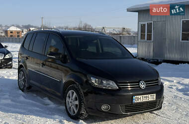 Мінівен Volkswagen Touran 2011 в Чернівцях