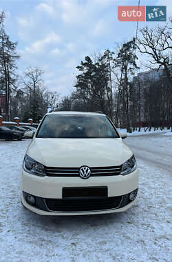 Мінівен Volkswagen Touran 2014 в Києві
