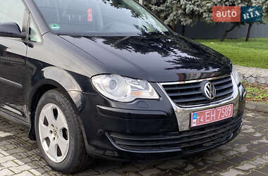 Мінівен Volkswagen Touran 2009 в Миколаєві