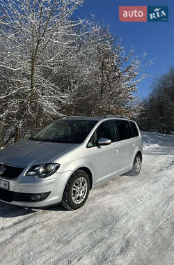 Минивэн Volkswagen Touran 2009 в Ивано-Франковске