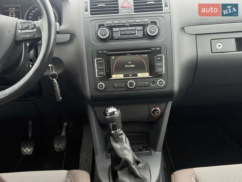 Минивэн Volkswagen Touran 2012 в Сарнах фото 41 Минивэн Volkswagen Touran 2012 в Сарнах