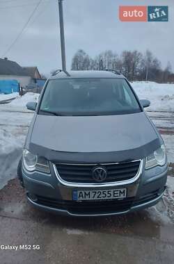 Минивэн Volkswagen Touran 2009 в Житомире