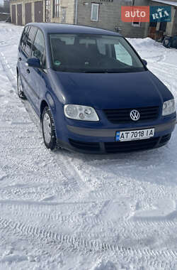 Минивэн Volkswagen Touran 2004 в Снятине
