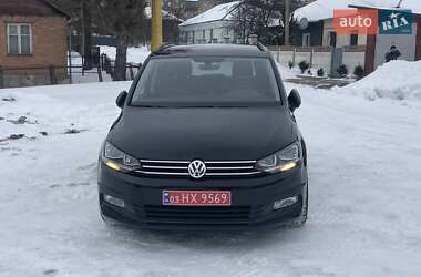 Микровэн Volkswagen Touran 2016 в Коростене
