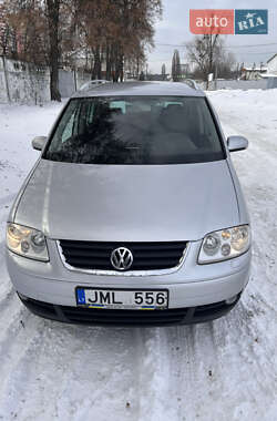 Минивэн Volkswagen Touran 2003 в Киеве