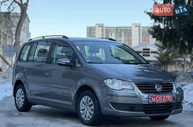 Минивэн Volkswagen Touran 2009 в Виннице