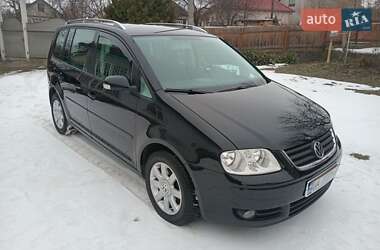 Минивэн Volkswagen Touran 2006 в Черновцах