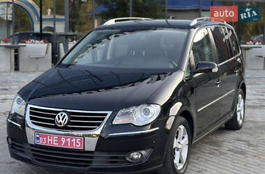 Минивэн Volkswagen Touran 2009 в Киеве