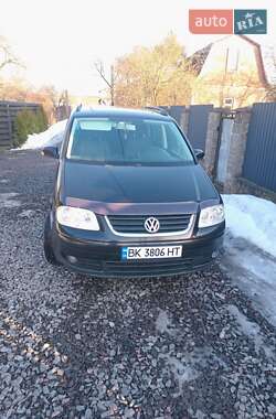 Минивэн Volkswagen Touran 2005 в Сарнах