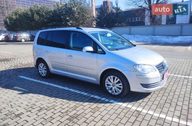 Мінівен Volkswagen Touran 2008 в Луцьку
