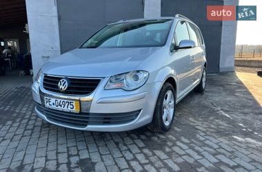Минивэн Volkswagen Touran 2008 в Луцке