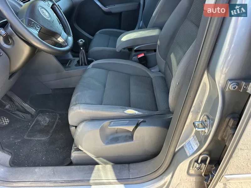Volkswagen Touran 2009 VIN WVGZZZ1TZAW002832 фото оголошення 12 з 60