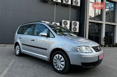 Минивэн Volkswagen Touran 2004 в Нововолынске