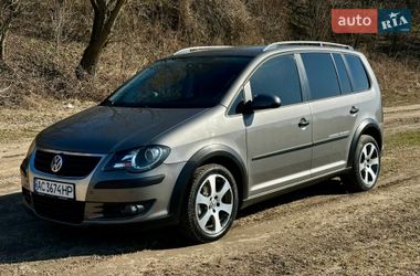 Мінівен Volkswagen Touran 2007 в Луцьку