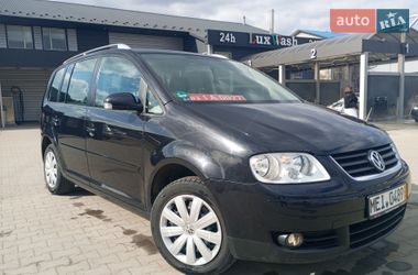 Минивэн Volkswagen Touran 2004 в Бучаче