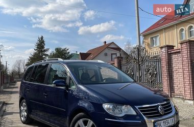Минивэн Volkswagen Touran 2007 в Калуше