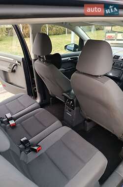 Минивэн Volkswagen Touran 2011 в Луцке