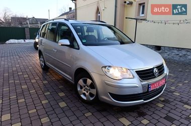 Мінівен Volkswagen Touran 2009 в Ківерцях