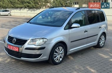 Мінівен Volkswagen Touran 2007 в Луцьку
