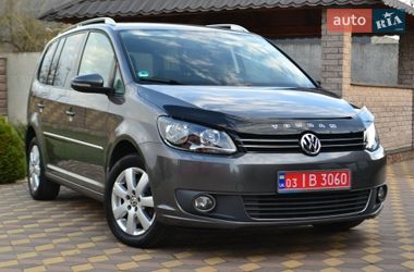 Мінівен Volkswagen Touran 2011 в Сарнах