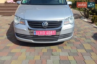 Мінівен Volkswagen Touran 2008 в Луцьку