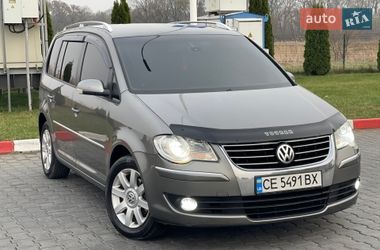 Мінівен Volkswagen Touran 2007 в Чернівцях