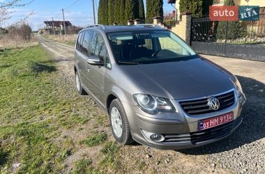 Мінівен Volkswagen Touran 2009 в Луцьку