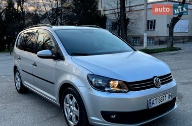 Минивэн Volkswagen Touran 2015 в Калуше