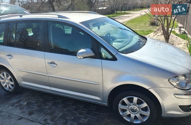 Минивэн Volkswagen Touran 2007 в Киеве
