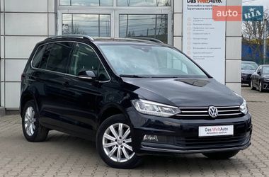 Микровэн Volkswagen Touran 2017 в Черновцах
